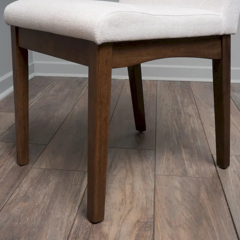Chaise de salle à manger tapissée en tissu de style milieu du siècle avec pieds en bois massif