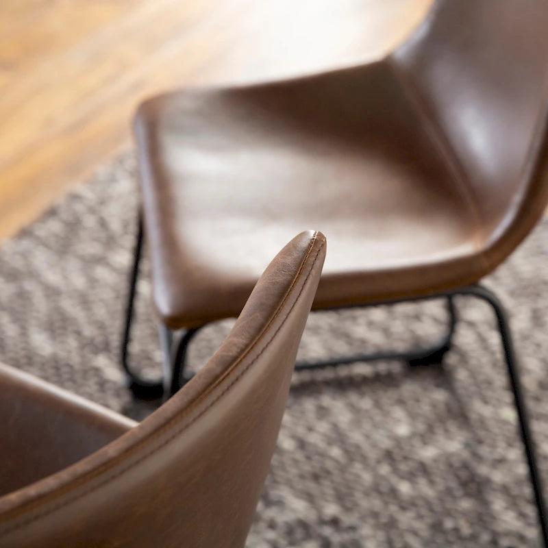 Chaise de salle à manger industrielle en similicuir sans accoudoirs, piètement luge en acier thermolaqué