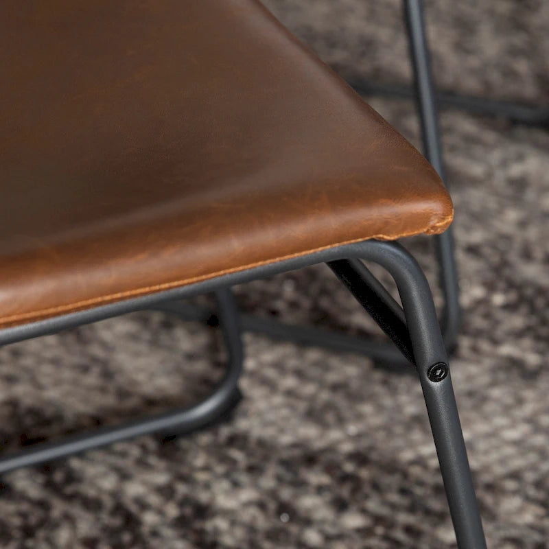 Chaise de salle à manger industrielle en similicuir sans accoudoirs, piètement luge en acier thermolaqué