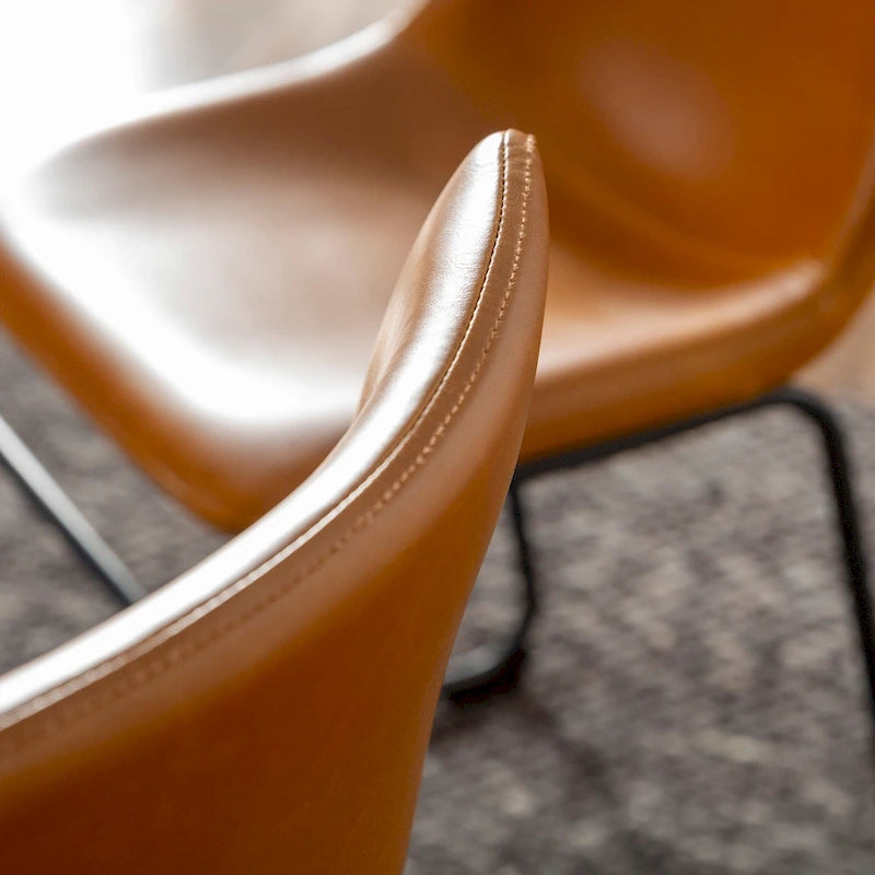 Chaise de salle à manger industrielle en similicuir sans accoudoirs, piètement luge en acier thermolaqué