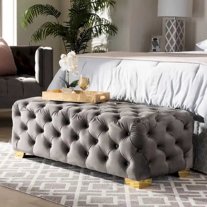 Banc Pouf capitonné en velours avec pieds dorés, plusieurs coloris disponibles