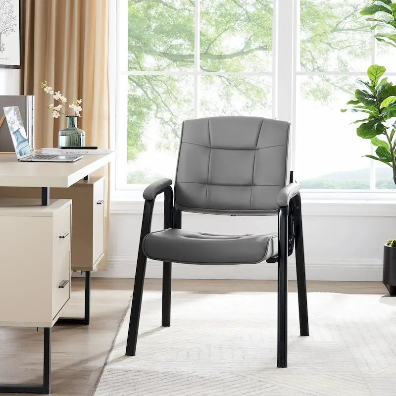 Chaise de bureau en similicuir rembourrée avec accoudoirs et structure métallique