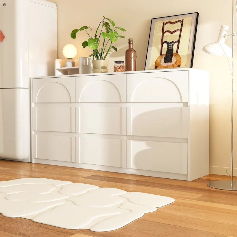 Commode à 6 tiroirs blanche avec façade arquée
